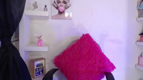 Snapshot of ashlyvesneva chatting on 01.25.25  Ashly online show from 01.25.25