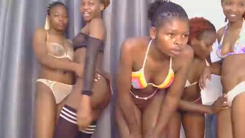 Snapshot of ashrine_ chatting on 05.31.26 ashrine online show from 05.31.26