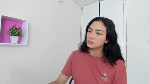 Camila online show from 02.04.25