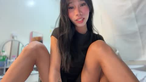 Snapshot of asian_aki chatting on 06.08.26 Marj online show from 06.08.26
