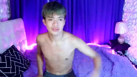 Snapshot of asian_blakefoster chatting on 05.30.26 asian_blakefoster online show from 05.30.26