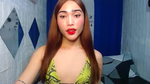 Snapshot of asian_caulix chatting on 03.08.25 baby caulix online show from 03.08.25