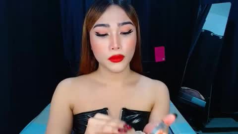 Snapshot of asian_caulix chatting on 09.11.25 baby caulix online show from 09.11.25