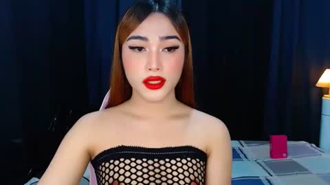 Snapshot of asian_caulix chatting on 09.18.25 baby caulix online show from 09.18.25