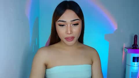 Snapshot of asian_caulix chatting on 10.16.25 baby caulix online show from 10.16.25