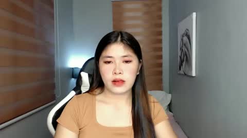 Snapshot of asian_dyn chatting on 01.21.25 asian_dyn online show from 01.21.25