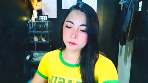 Snapshot of asian_evelyn chatting on 03.23.26 evelyn online show from 03.23.26