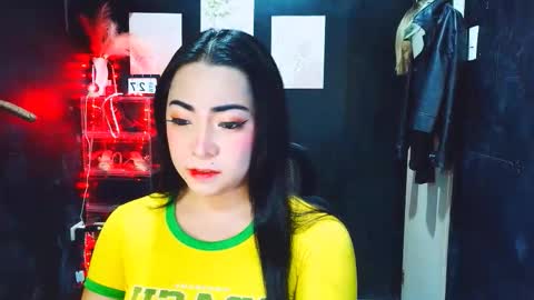 Snapshot of asian_evelyn chatting on 03.27.26 evelyn online show from 03.27.26