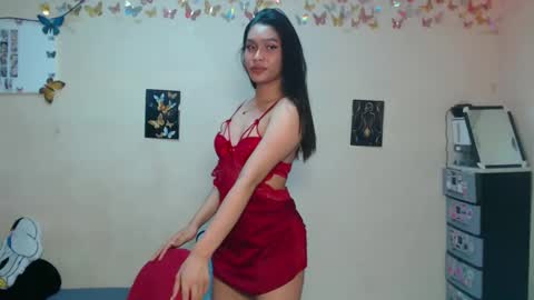 Snapshot of asian_glamm chatting on 01.11.25 ANITA online show from 01.11.25