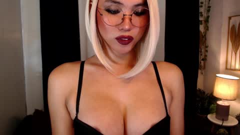 Snapshot of asian_hinata chatting on 12.09.24 hinata online show from 12.09.24