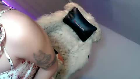 Snapshot of asian_loloera chatting on 01.12.25 Rhea online show from 01.12.25