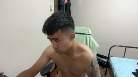 Snapshot of asian_meatmeet chatting on 03.19.26 asian meatmeet online show from 03.19.26