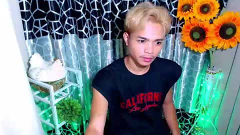 Snapshot of asian_mjxx chatting on 06.28.26 cCALL ME MJ online show from 06.28.26