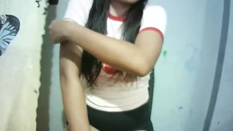 Snapshot of asian_novielyn19xxx chatting on 05.05.26 asian_novielyn19xxx online show from 05.05.26