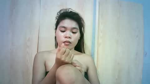 Snapshot of asian_novielyn19xxx chatting on 05.18.26 asian_novielyn19xxx online show from 05.18.26