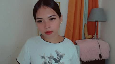 Snapshot of asian_pinay_oldlover chatting on 07.16.26 Angel online show from 07.16.26