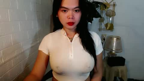 Snapshot of asian_pretty143 chatting on 05.17.26 asian_pretty143 online show from 05.17.26