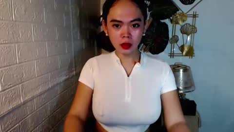 Snapshot of asian_pretty143 chatting on 05.31.26 asian_pretty143 online show from 05.31.26