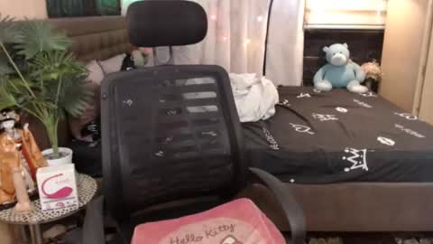 angela online show from 01.16.25