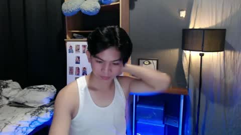 Snapshot of asian_wayne chatting on 01.29.25 wayne online show from 01.29.25