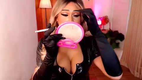 nicole online show from 10.09.25