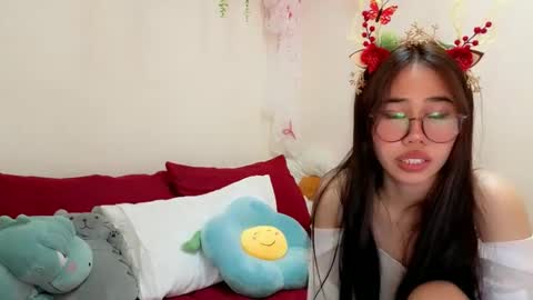 Snapshot of asianbabecandy chatting on 12.24.24 candy online show from 12.24.24