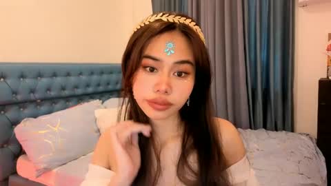 Snapshot of asianbabecandy chatting on 01.17.25 candy online show from 01.17.25