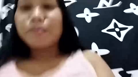 Snapshot of asiancreamy4u chatting on 12.17.24 asiancreamy4u online show from 12.17.24