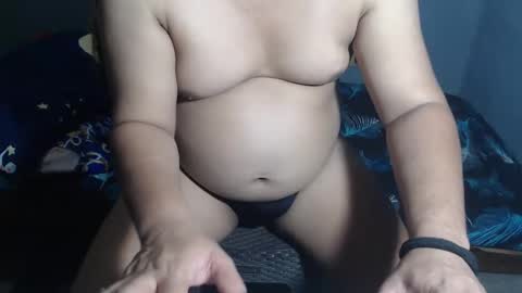 Snapshot of asianh0tangel chatting on 10.07.25 angel online show from 10.07.25