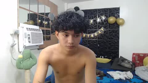 Snapshot of asianhottie05 chatting on 03.07.25 asianhottie05 online show from 03.07.25