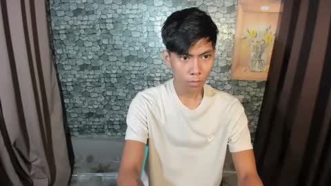 Snapshot of asianplayboyx chatting on 09.22.25 mark online show from 09.22.25