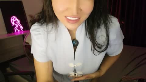 Snapshot of asianqueen777ohmi chatting on 06.26.26 Rose Mingna online show from 06.26.26
