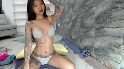 Snapshot of asianqueen93 chatting on 01.24.25 Jeje   special     online show from 01.24.25