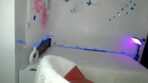 Snapshot of asianshardfucker chatting on 11.04.25 kendra turner online show from 11.04.25