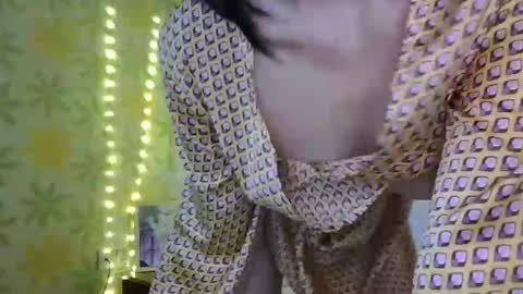 Snapshot of asianshiny chatting on 02.09.25 Alice online show from 02.09.25