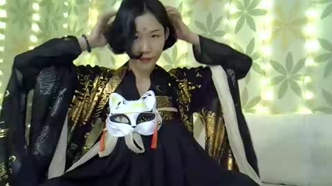 Snapshot of asianshiny chatting on 10.16.25 Alice online show from 10.16.25