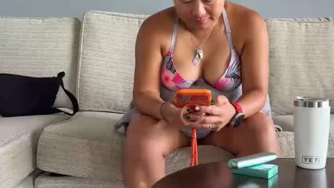 Snapshot of asiansquirtgirl chatting on 05.11.26 asiansquirtgirl online show from 05.11.26