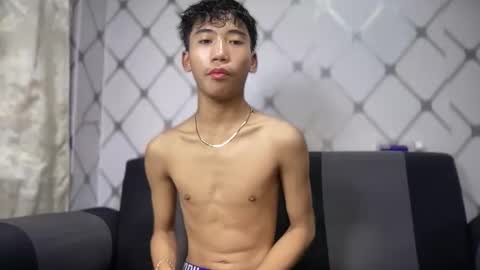 asiantwink0901 online show from 04.12.26