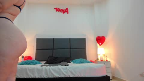  Aslhyn  online show from 03.08.25