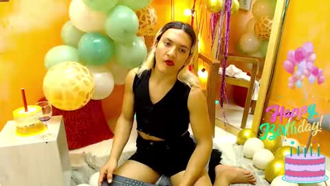 Snapshot of aslyhernandez chatting on 01.16.25 ASLY online show from 01.16.25