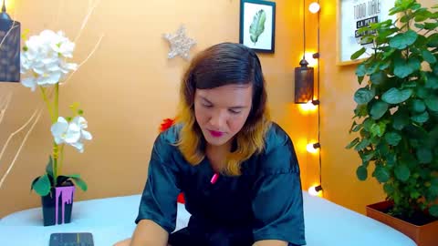 Snapshot of aslyhernandez chatting on 10.09.25 ASLY online show from 10.09.25