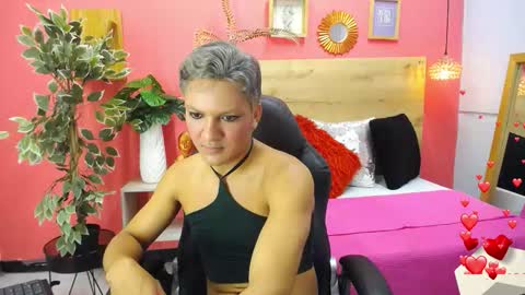 Snapshot of aslyhernandez chatting on 03.21.26 ASLY online show from 03.21.26