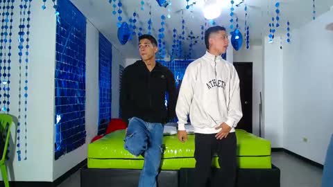 THOMAS AND DAMIAND online show from 03.01.25