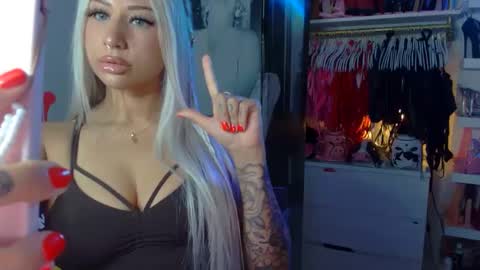 iwantaspen online show from 09.23.25