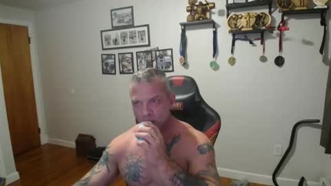 Snapshot of ass_chaser_1 chatting on 09.09.25 Ass Chaser online show from 09.09.25