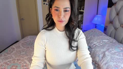 Snapshot of asshley__ chatting on 12.26.24 Ashley online show from 12.26.24