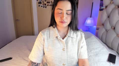 Snapshot of asshley__ chatting on 02.25.25 Ashley online show from 02.25.25