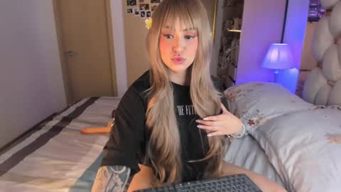 Snapshot of asshley__ chatting on 02.27.25 Ashley online show from 02.27.25