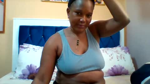 Snapshot of assqueen4 chatting on 07.23.26 FLORAH DANIEL online show from 07.23.26