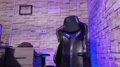 Derek online show from 10.17.25